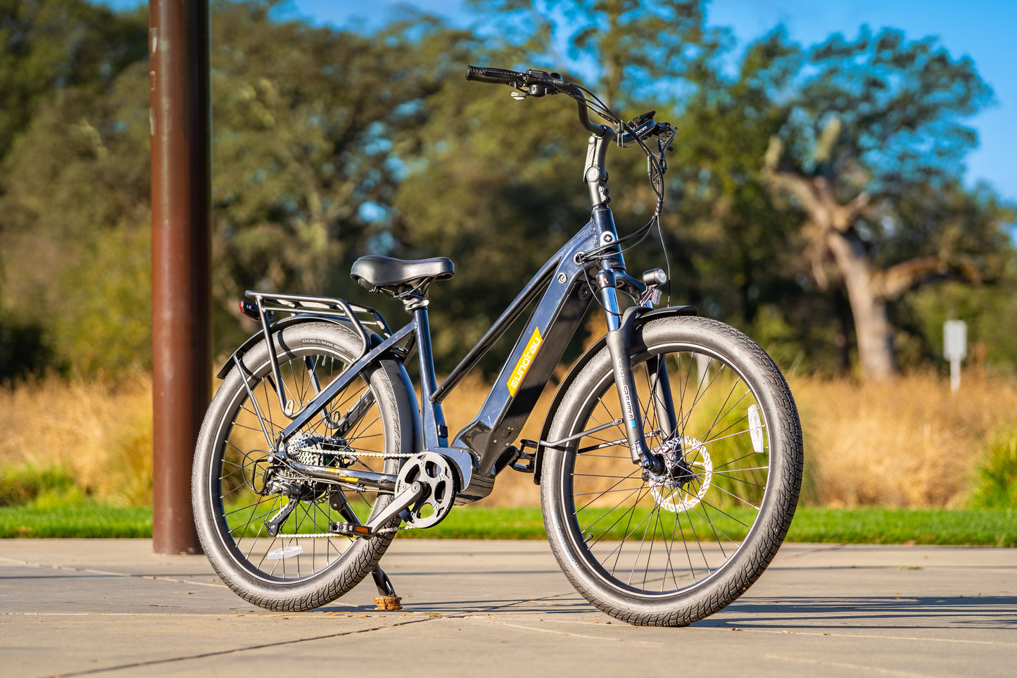 META275 One Point Zero Twenty Seven Point Five Inch City Electric Bike With 500W Hub Motor 20 MPH 35 To 65 Mile Range