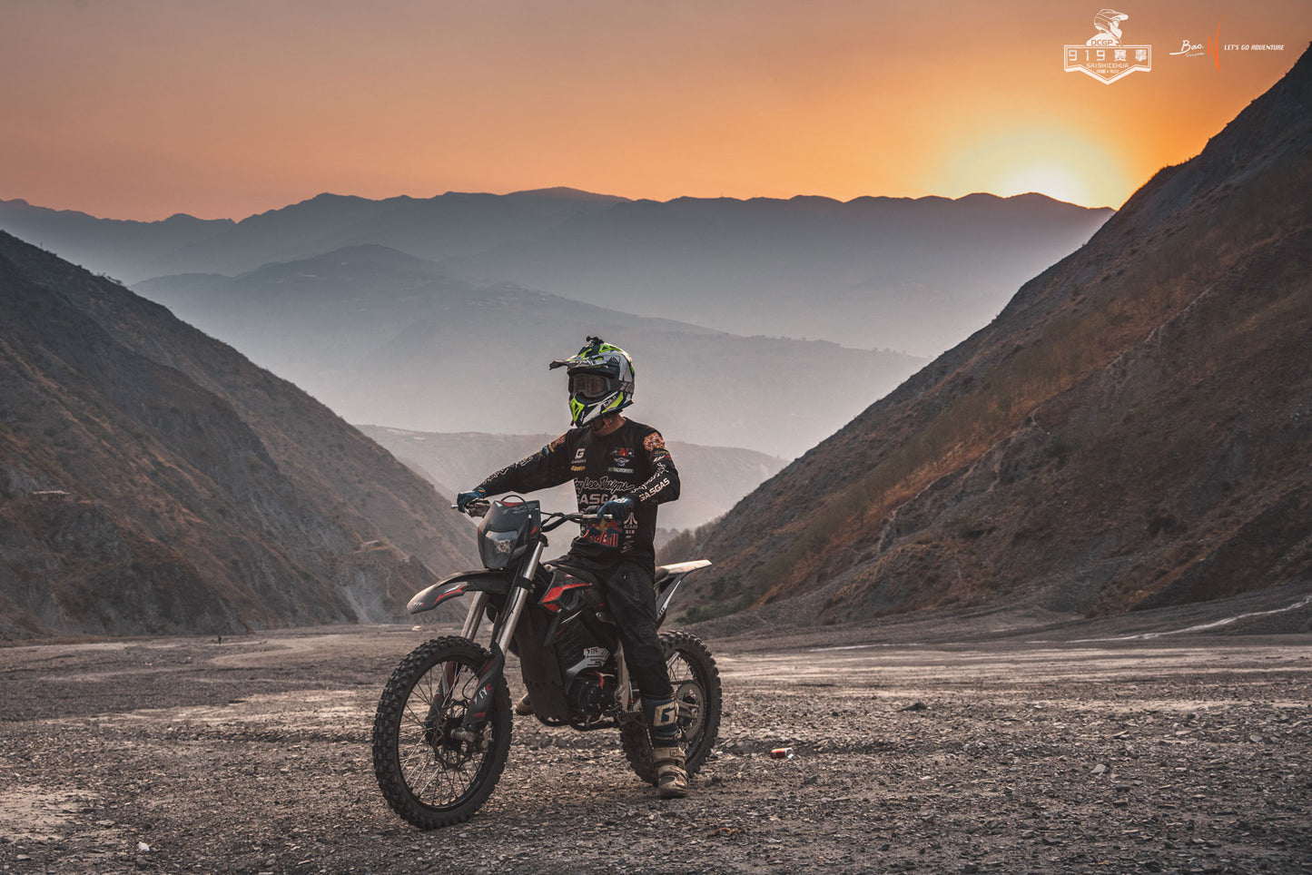 MotoTec Venom 72V 12,000W Electric Dirt Bike by Swag House Store