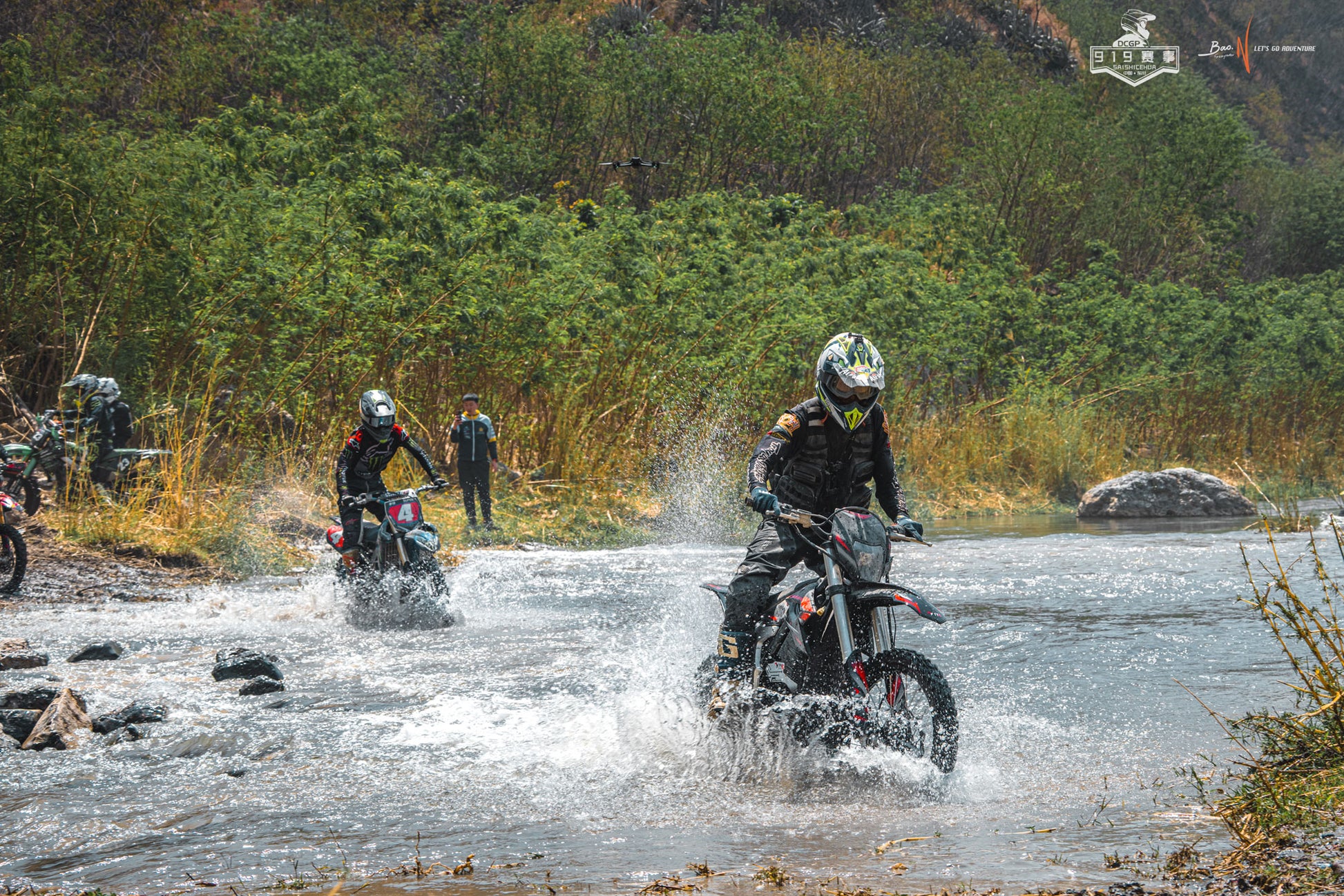 MotoTec Venom 72V 12,000W Electric Dirt Bike by Swag House Store